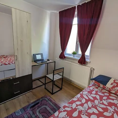 Cozy Modern Km 0 Apartment Craiova