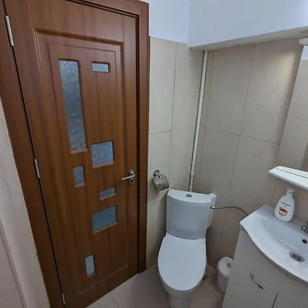 Cozy Modern Km 0 Apartment Craiova