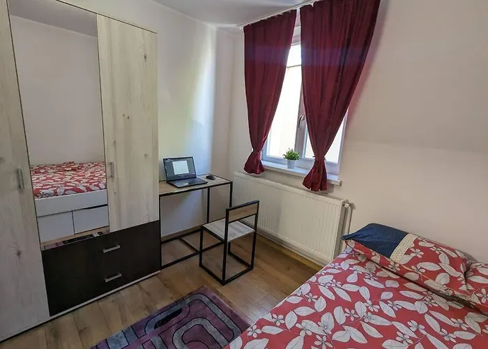 Cozy Modern Km 0 Apartment Craiova